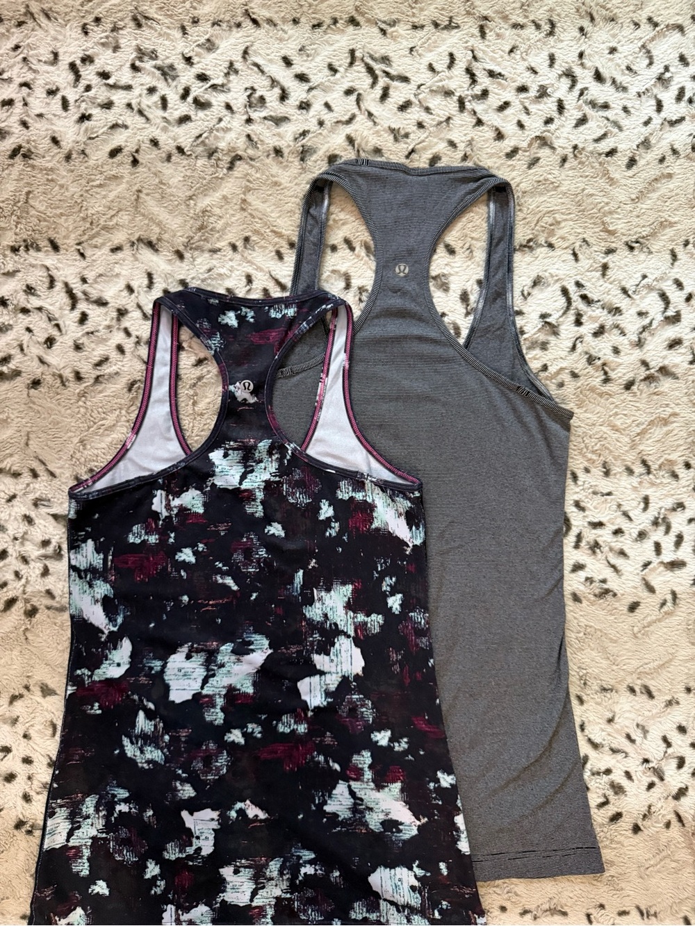 Lululemon SET OF 2 Women’s Racer Back Tank Top Bundle Gray and Floral Blossom 4